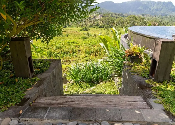 Like Living In A Romantic Balinese Painting